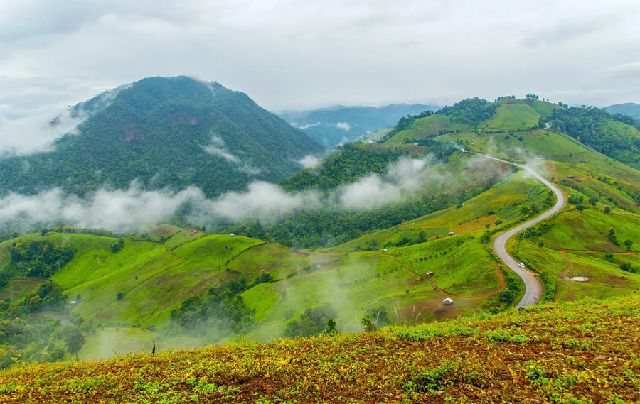 Mae Hong Son Loop motorcycle ride in Thailand